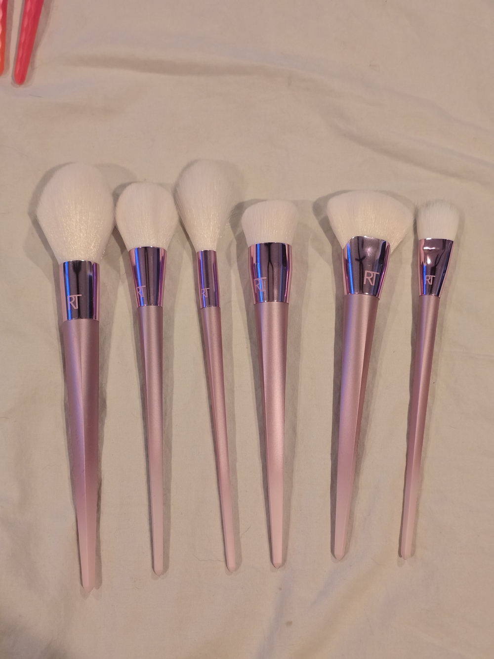 Real Techniques Pink 6-Piece Makeup Brush Set - Soft White Bristles